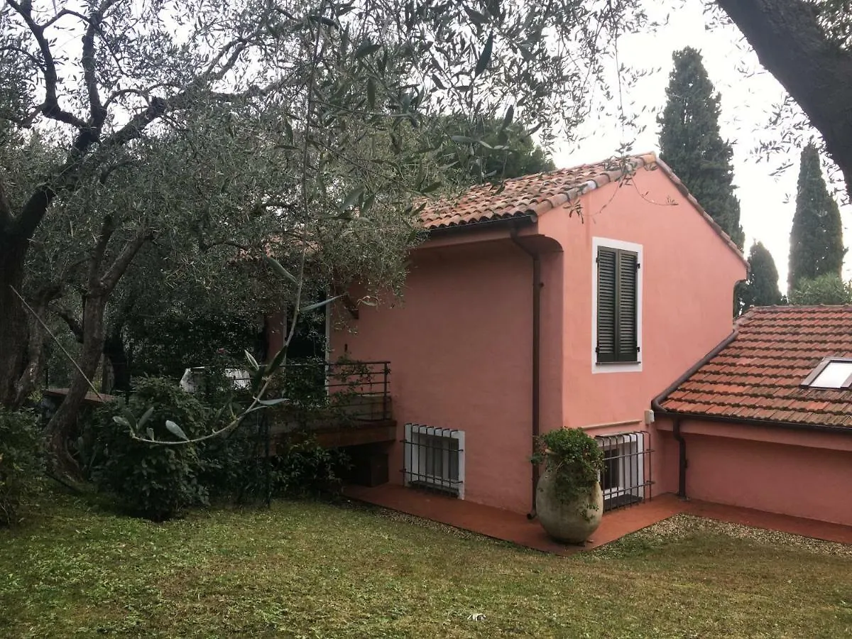 Вилла La Casa Di Fedra Империя Дом отдыха